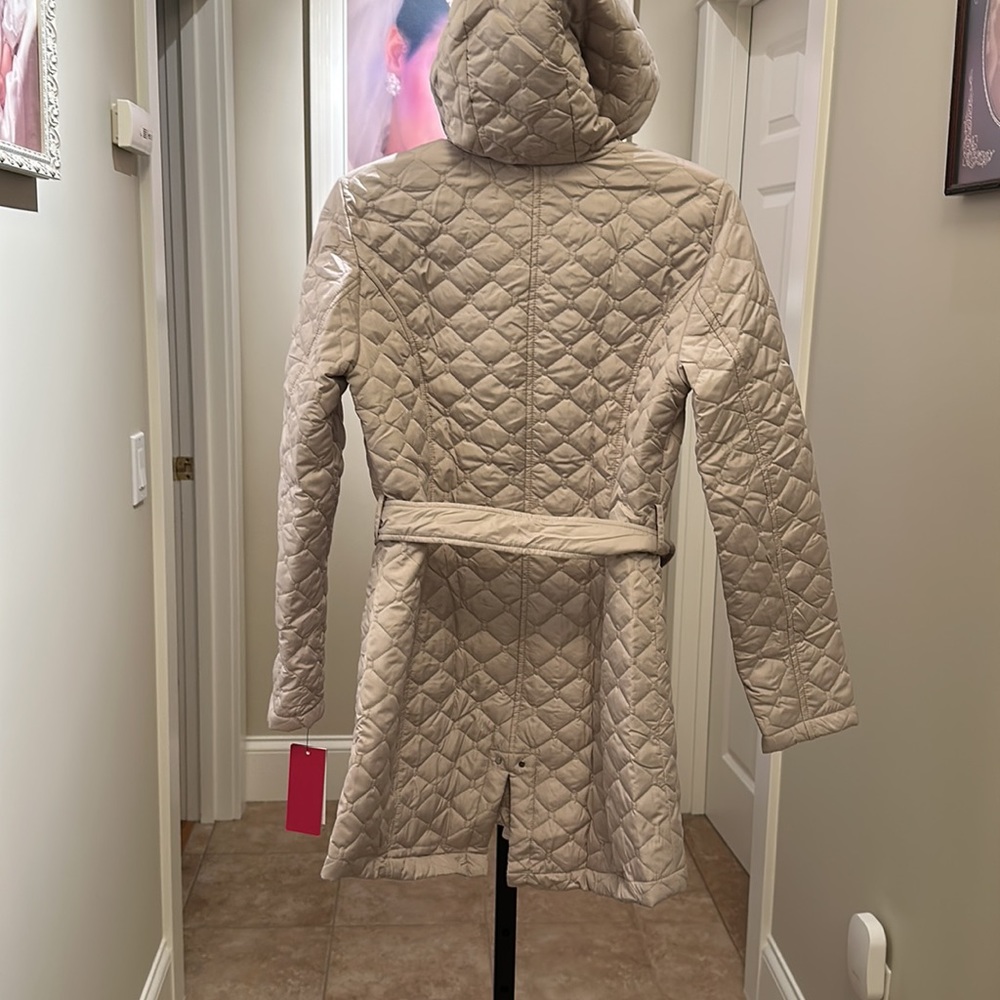 VINCE CAMUTO women’s Belted Hooded Quilted Jacket - Picture 10 of 16